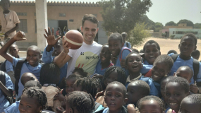 África ya conoce la Copa Colegial: Sergi Àlex expande sus valores en Senegal