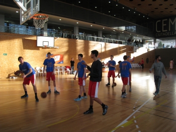 Badalonés en el calentamiento.
