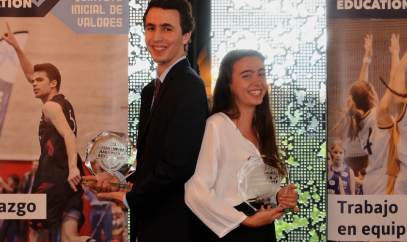 Dos genios: Paula Navalón y Carlos Vega reciben el premio BSAA en el Caixa Fórum 