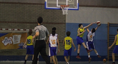 Tiburones fueron superiores en el juego interior