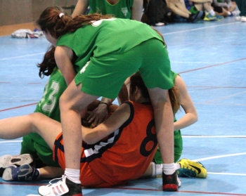 Se luchó cada balón