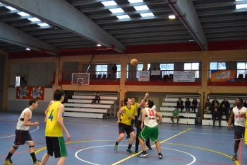 Salto inicial del partido