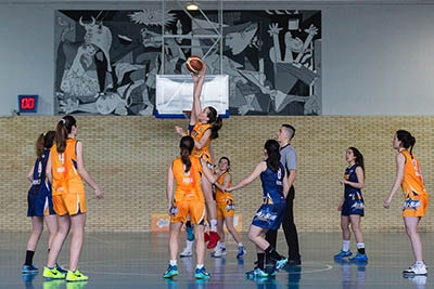 Salto inicial ganado por el Oeste