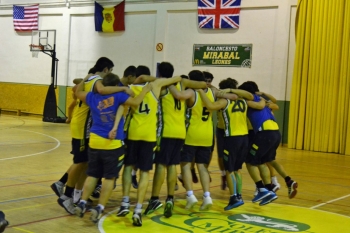 La Manada celebrando