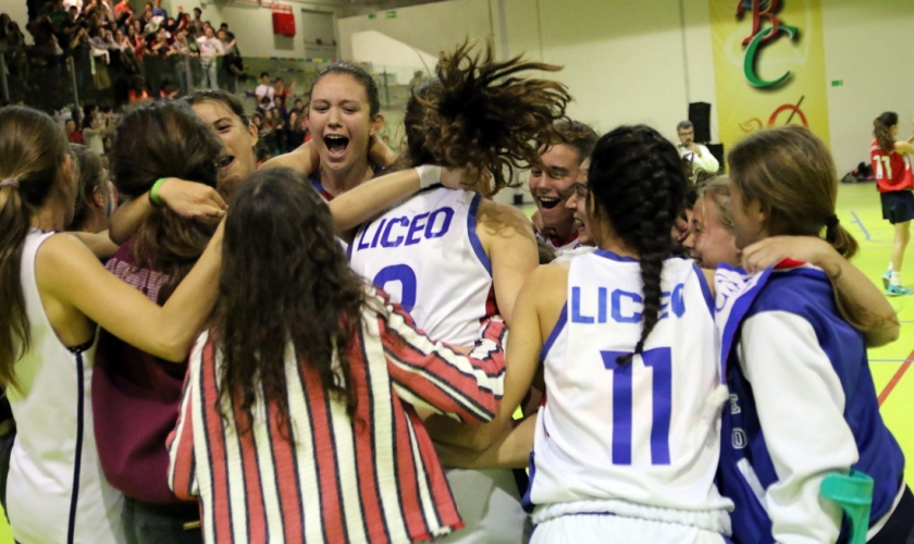 Se sale en la NCAA y ganó el estandarte con Liceo Francés: así fue el gran año colegial de Inés Mata